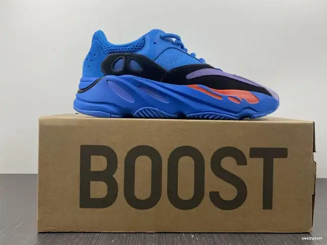 YEEZY HI-RES HP6674 700 BOOST BLUE ADIDAS 0510